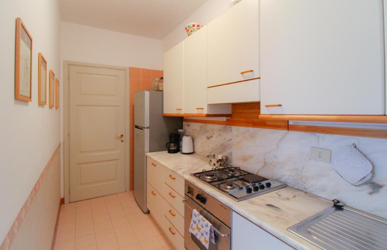 Bel Faggio Rosso Apartment เมนาจโจ ภายนอก รูปภาพ